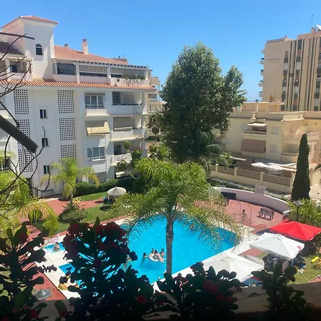 Carihuela Plaza Del Remo * Torremolinos